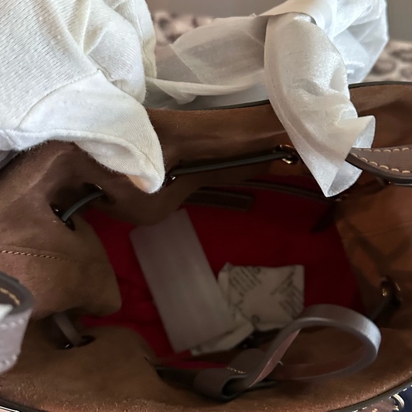 New Dooney & Bourke Elephant Drawstring Crossbody - Picture 6 of 9